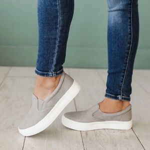 Comfy Perforated Slip-on Flats Loafer Sneakers Grey